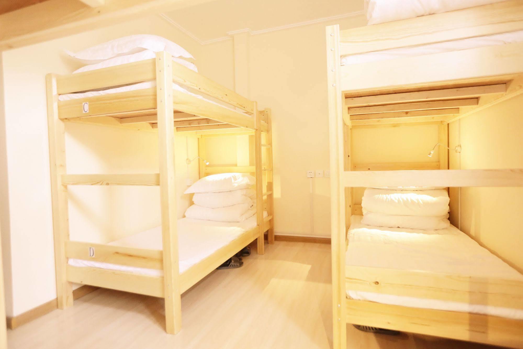 Beijing Granary International Hostel Екстериор снимка